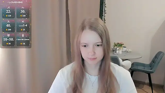 Snapshot of Alyaley chatting on 07.18.26 Alyaley online show from 07.18.26