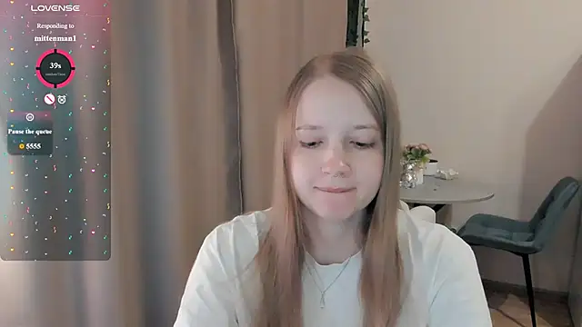 Snapshot of Alyaley chatting on 07.23.26 Alyaley online show from 07.23.26