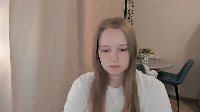 Snapshot of Alyaley chatting on 07.24.26 Alyaley online show from 07.24.26