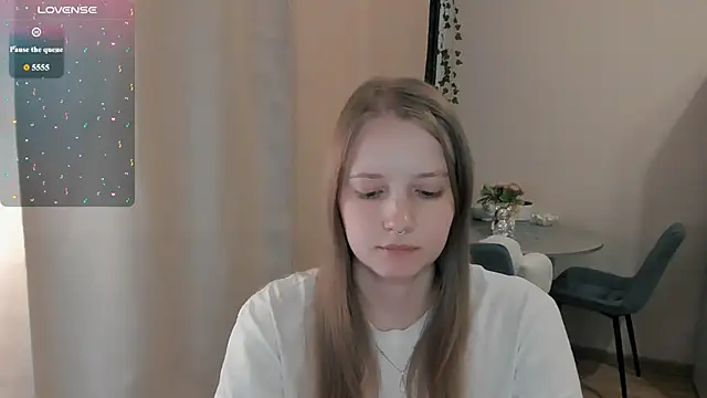Snapshot of Alyaley chatting on 07.25.26 Alyaley online show from 07.25.26