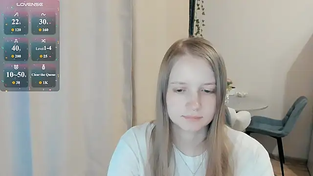 Snapshot of Alyaley chatting on 07.28.26 Alyaley online show from 07.28.26