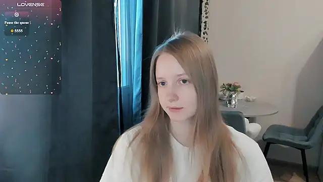Snapshot of Alyaley chatting on 07.30.26 Alyaley online show from 07.30.26