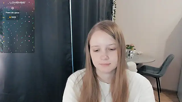 Snapshot of Alyaley chatting on 08.03.26 Alyaley online show from 08.03.26