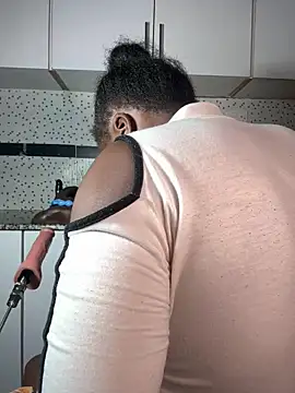 Snapshot of Bella045 chatting on 04.03.26 Bella045 online show from 04.03.26