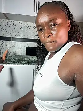 Snapshot of Bella045 chatting on 04.10.26 Bella045 online show from 04.10.26