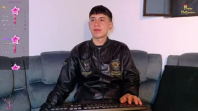 Snapshot of Mr_daren_ chatting on 10.21.25 Mr daren online show from 10.21.25