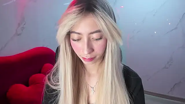 LilithCooperr  online show from 11.04.25