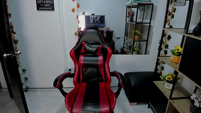 LilithCooperr  online show from 12.16.25