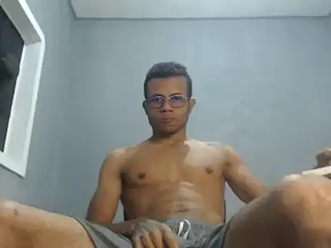 Snapshot of grandominantex1 chatting on 01.05.25 grandominantex1 online show from 01.05.25