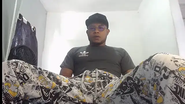 Snapshot of grandominantex1 chatting on 10.18.25 grandominantex1 online show from 10.18.25