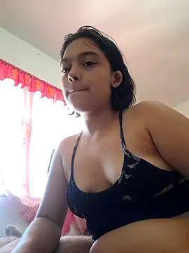 Snapshot of littlemelii chatting on 02.19.26 littlemelii online show from 02.19.26