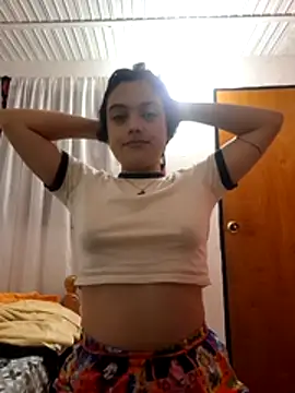 Snapshot of littlemelii chatting on 06.17.26 littlemelii online show from 06.17.26