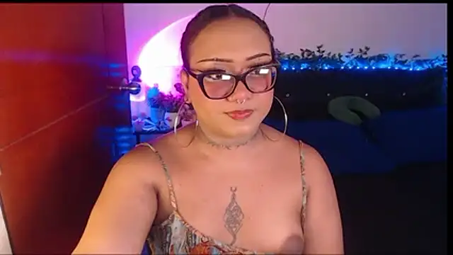 LiaScarlett online show from 06.17.26