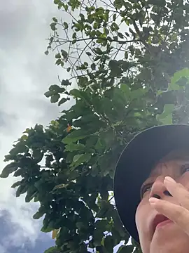 2HotAsain4u online show from 10.26.25