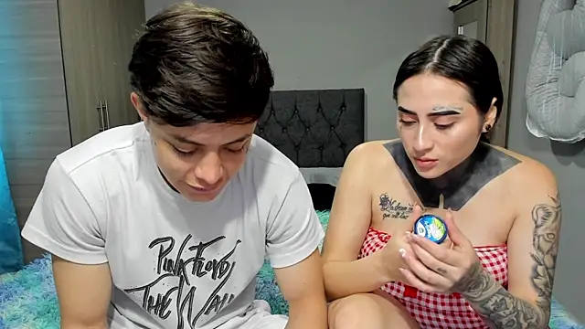 Snapshot of steban_and_kim chatting on 03.11.25 steban and kim online show from 03.11.25