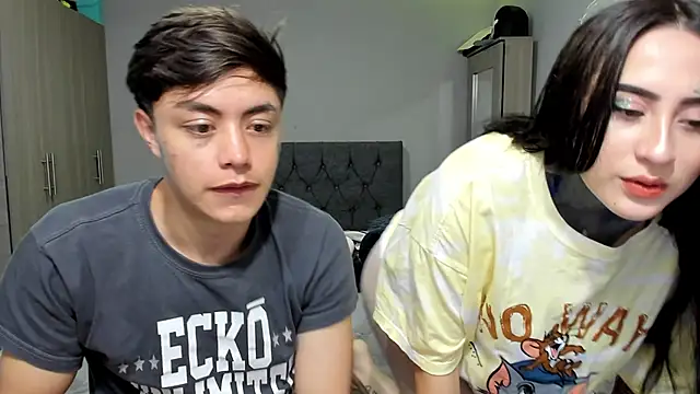 Snapshot of steban_and_kim chatting on 03.21.25 steban and kim online show from 03.21.25