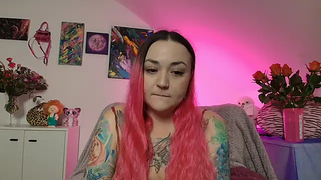 PinkHurricaneOfficial online show from 11.26.25