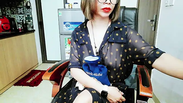 Miu-Le online show from 11.23.25