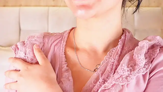 KiraKayleigh1 online show from 07.05.26