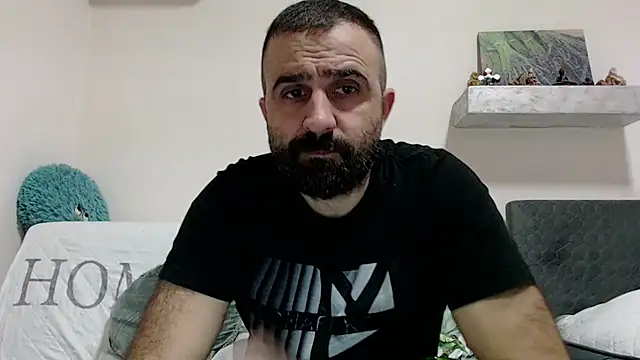 Snapshot of ivat80 chatting on 12.24.24 ivat80 online show from 12.24.24