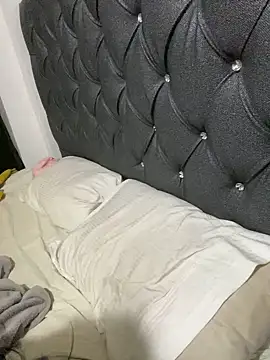 Riana Kean online show from 02.09.25