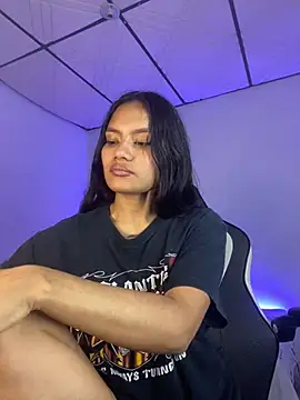 Riana Kean online show from 02.13.25