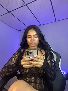 Riana Kean online show from 02.17.25