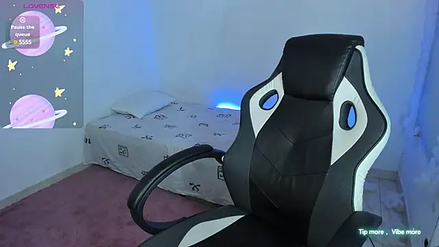 Riana Kean online show from 02.25.25