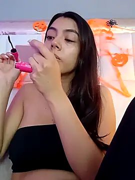 Julie Bennet online show from 10.26.25