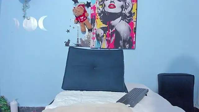  luna  sweet  online show from 10.25.25