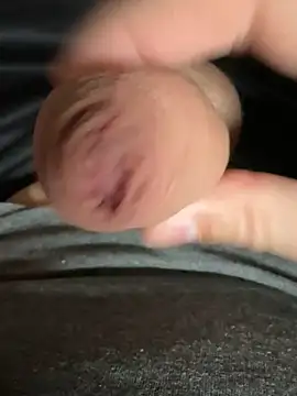 Snapshot of rambetto21 chatting on 12.21.25 rambetto21 online show from 12.21.25