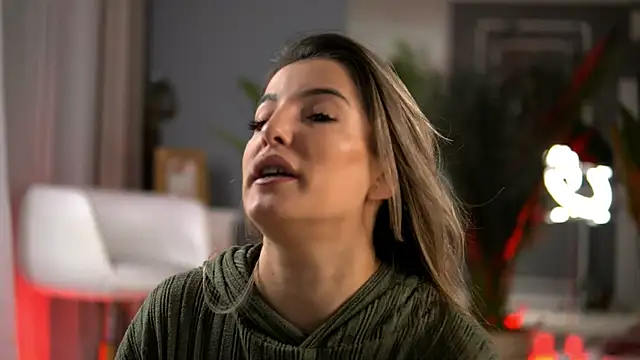 KellyMathews online show from 11.21.25