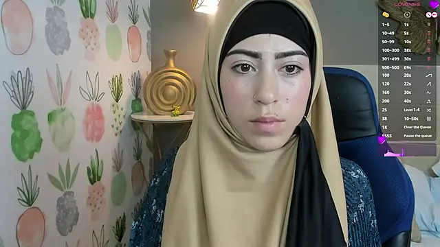 Snapshot of chaymae_nah_ chatting on 01.04.25 chaymae nah online show from 01.04.25