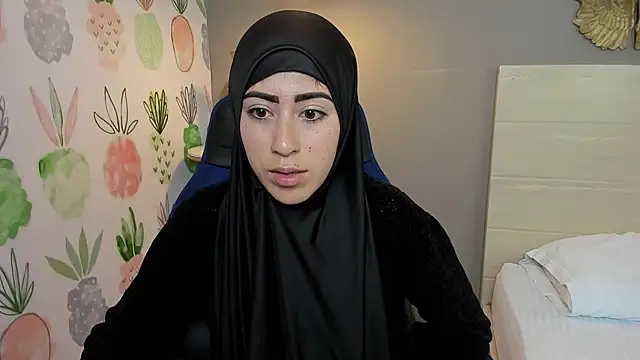 Snapshot of chaymae_nah_ chatting on 01.09.25 chaymae nah online show from 01.09.25