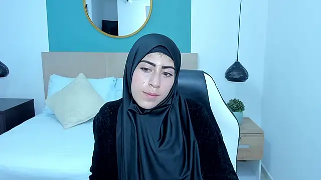 Snapshot of chaymae_nah_ chatting on 01.09.25 chaymae nah online show from 01.09.25