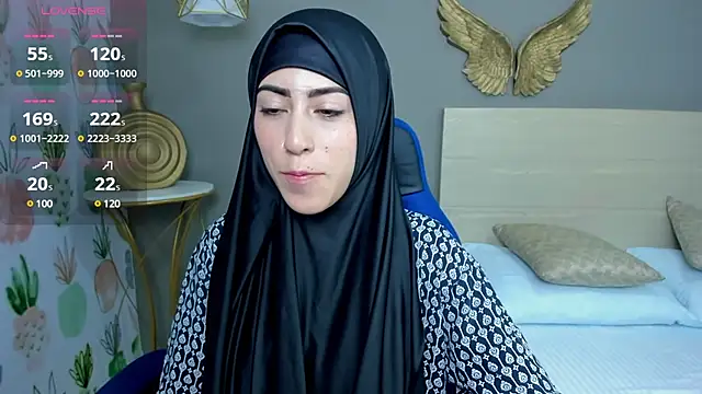 Snapshot of chaymae_nah_ chatting on 01.11.25 chaymae nah online show from 01.11.25