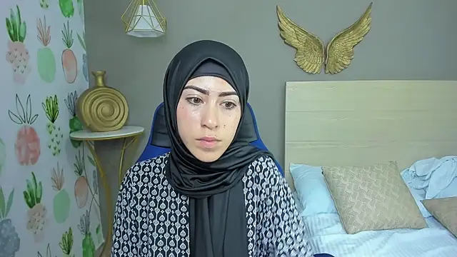 Snapshot of chaymae_nah_ chatting on 01.11.25 chaymae nah online show from 01.11.25