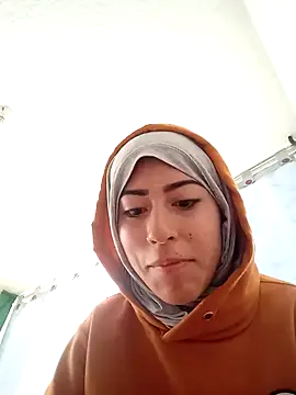 Snapshot of chaymae_nah_ chatting on 01.14.25 chaymae nah online show from 01.14.25