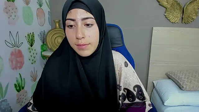 Snapshot of chaymae_nah_ chatting on 01.15.25 chaymae nah online show from 01.15.25