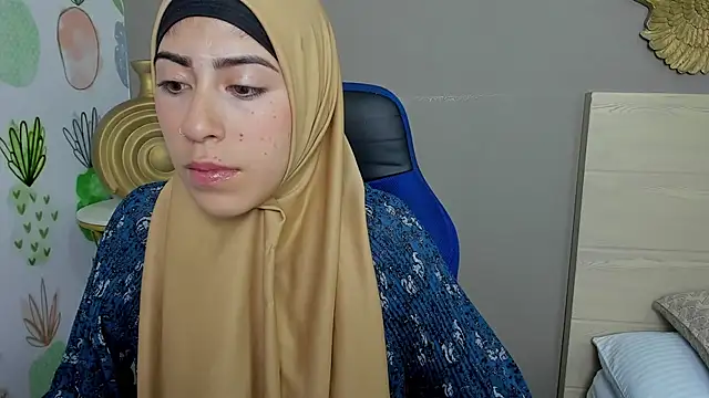 Snapshot of chaymae_nah_ chatting on 01.15.25 chaymae nah online show from 01.15.25