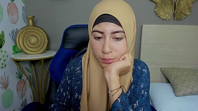 Snapshot of chaymae_nah_ chatting on 01.15.25 chaymae nah online show from 01.15.25