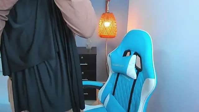 Snapshot of chaymae_nah_ chatting on 03.07.25 chaymae nah online show from 03.07.25