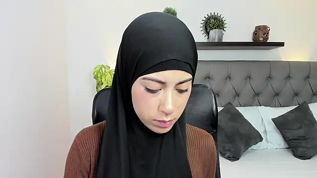 Snapshot of chaymae_nah_ chatting on 03.12.25 chaymae nah online show from 03.12.25