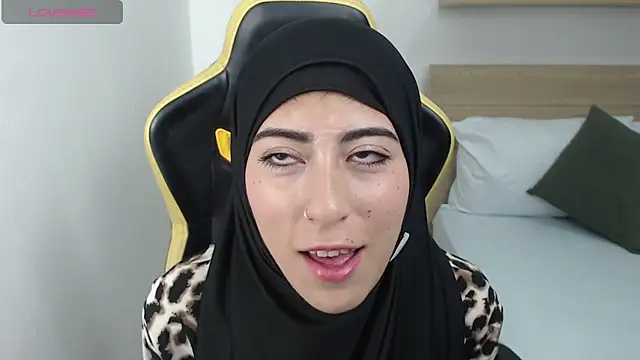 Snapshot of chaymae_nah_ chatting on 03.21.25 chaymae nah online show from 03.21.25