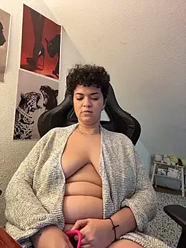 Snapshot of rafamarianoofc chatting on 11.16.25 rafamarianoofc online show from 11.16.25