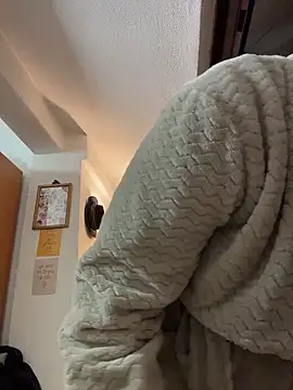 Snapshot of rafamarianoofc chatting on 12.17.25 rafamarianoofc online show from 12.17.25