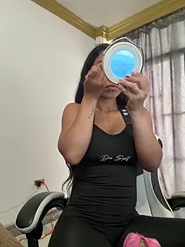 bella-black online show from 05.04.26