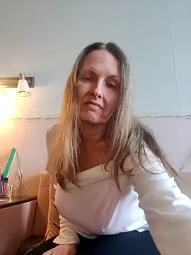 Evelina cute online show from 04.25.26