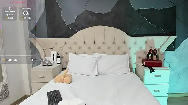 AmberGreyy  online show from 03.17.25