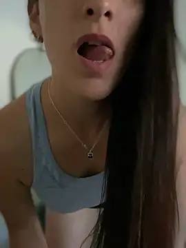 Snapshot of alessandra-a chatting on 01.13.25 alessandra-a online show from 01.13.25